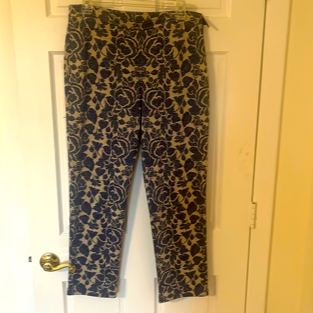 St John knit pants . Size 8